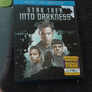 Blue-ray +dvd +digital copy star trek into the dar